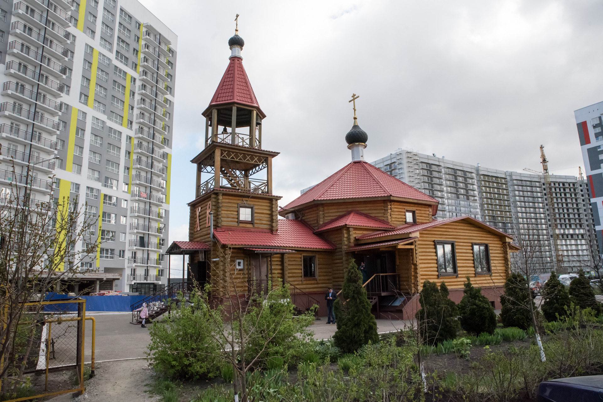 Храм подготовил. Уборка в храме